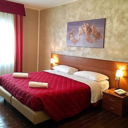 Hotel Forum Rozzano Buitenkant foto